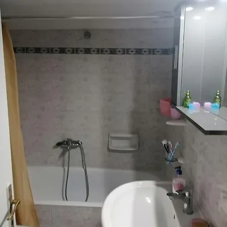 Apartment 1 км от пляжа, 10 минут от аэропорта, есть паркинг Peraia (Thessaloniki)