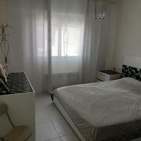 1 км от пляжа, 10 минут от аэропорта, есть паркинг Apartment Peraia (Thessaloniki)