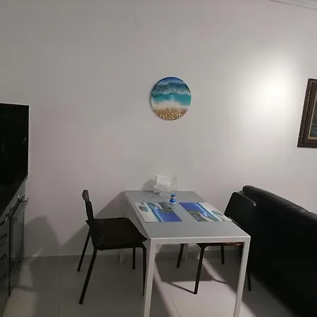 1 км от пляжа, 10 минут от аэропорта, есть паркинг Apartment Peraia (Thessaloniki)